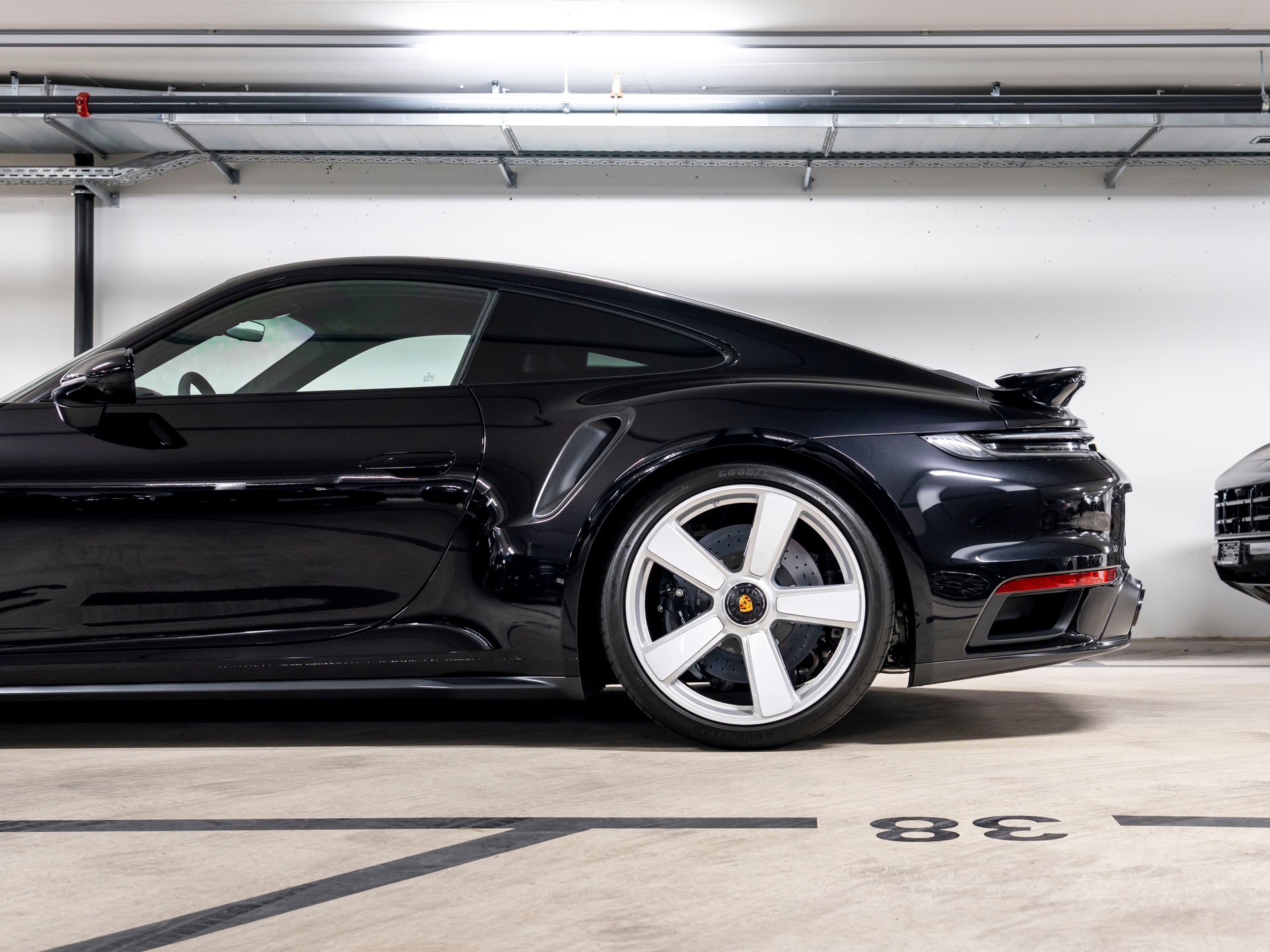 PORSCHE 911 Turbo 50 Jahre-image-6