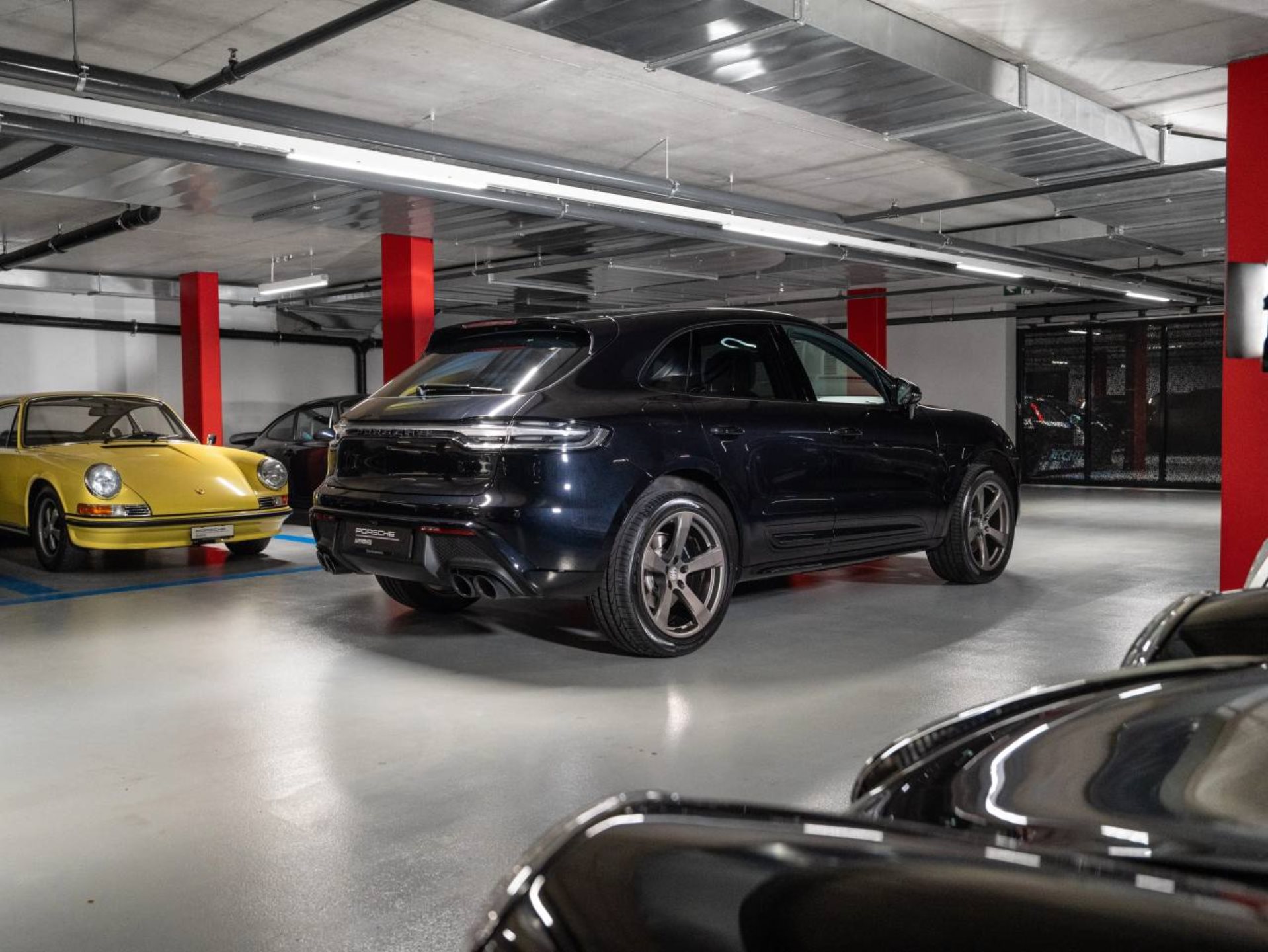 PORSCHE Macan (MY23)-image-7