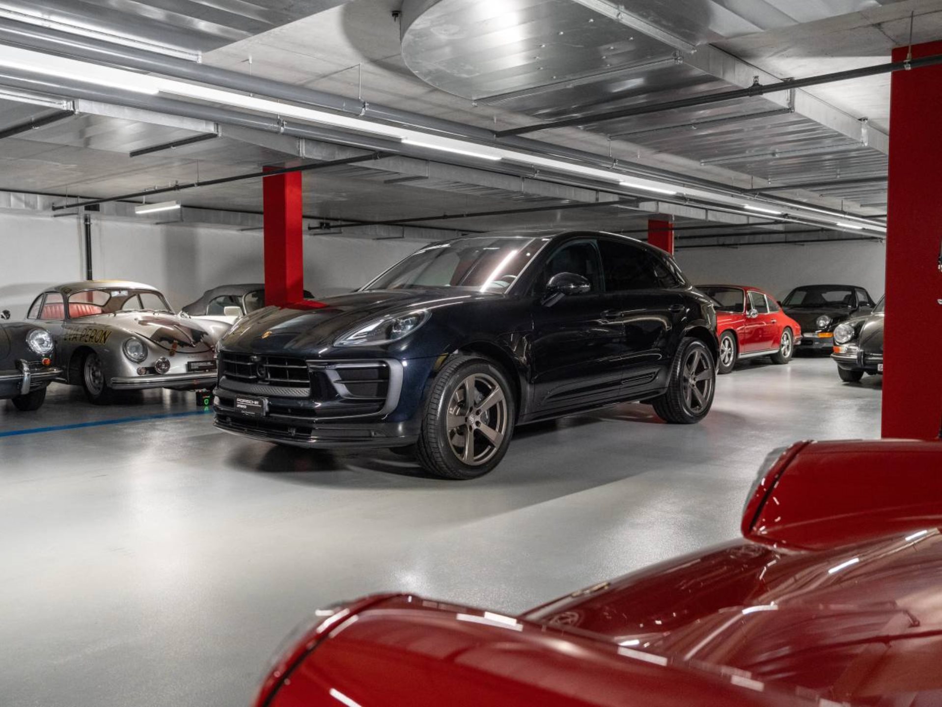 PORSCHE Macan (MY23)-image-0