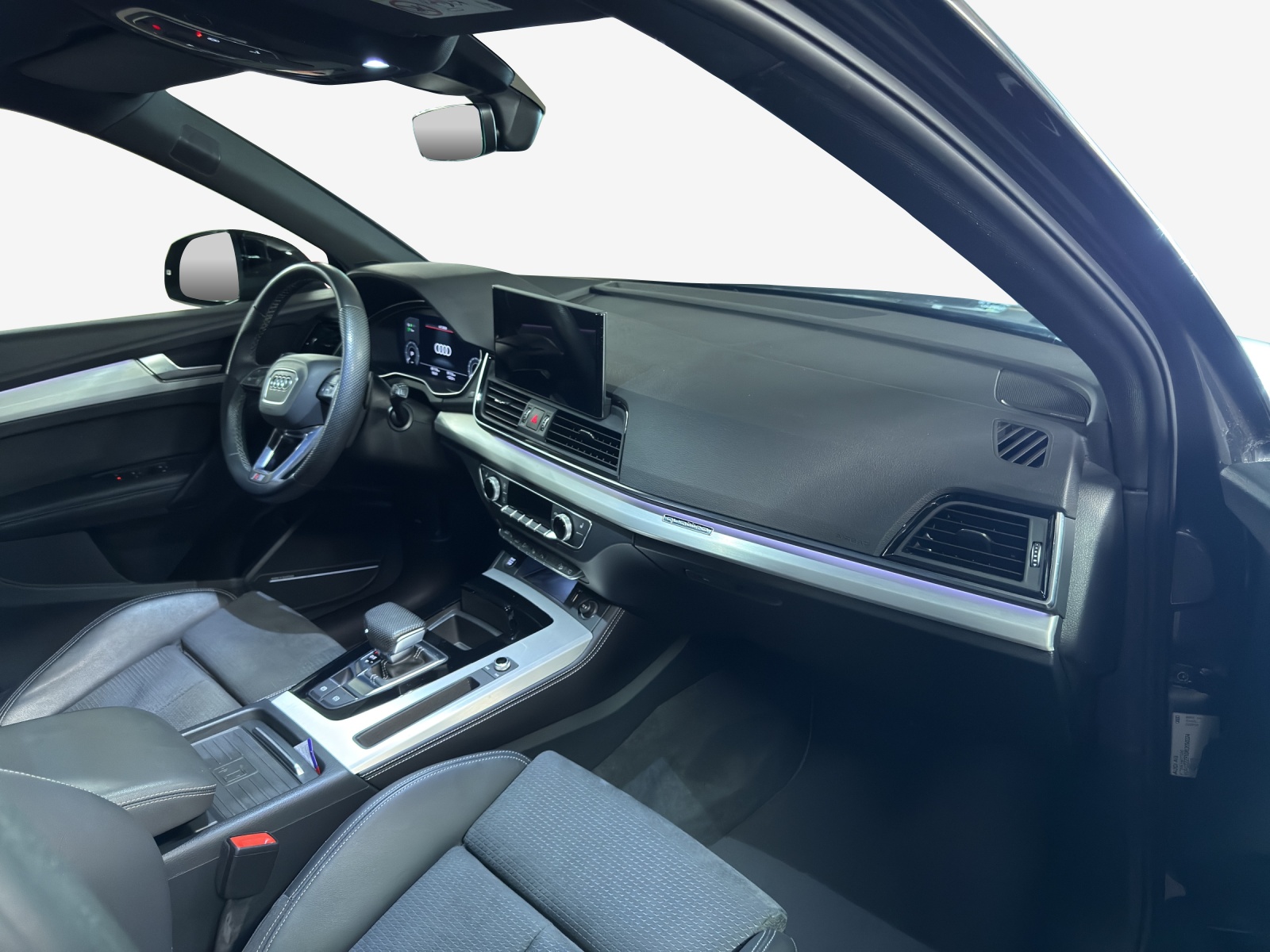 AUDI Q5 50 TFSI e PHEV S line quattro S-tronic-image-14