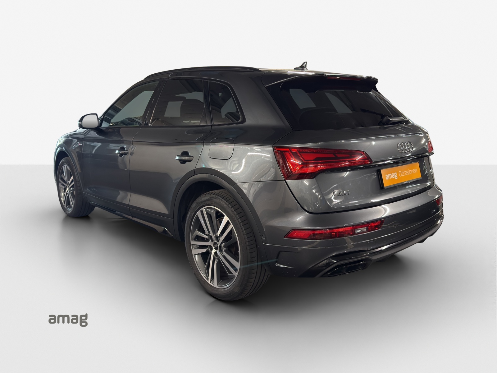 AUDI Q5 50 TFSI e PHEV S line quattro S-tronic-image-2