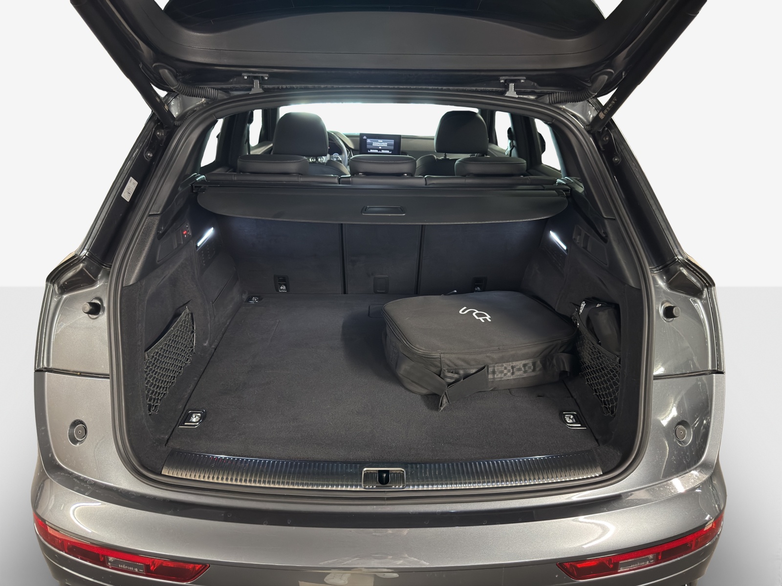 AUDI Q5 50 TFSI e PHEV S line quattro S-tronic-image-12