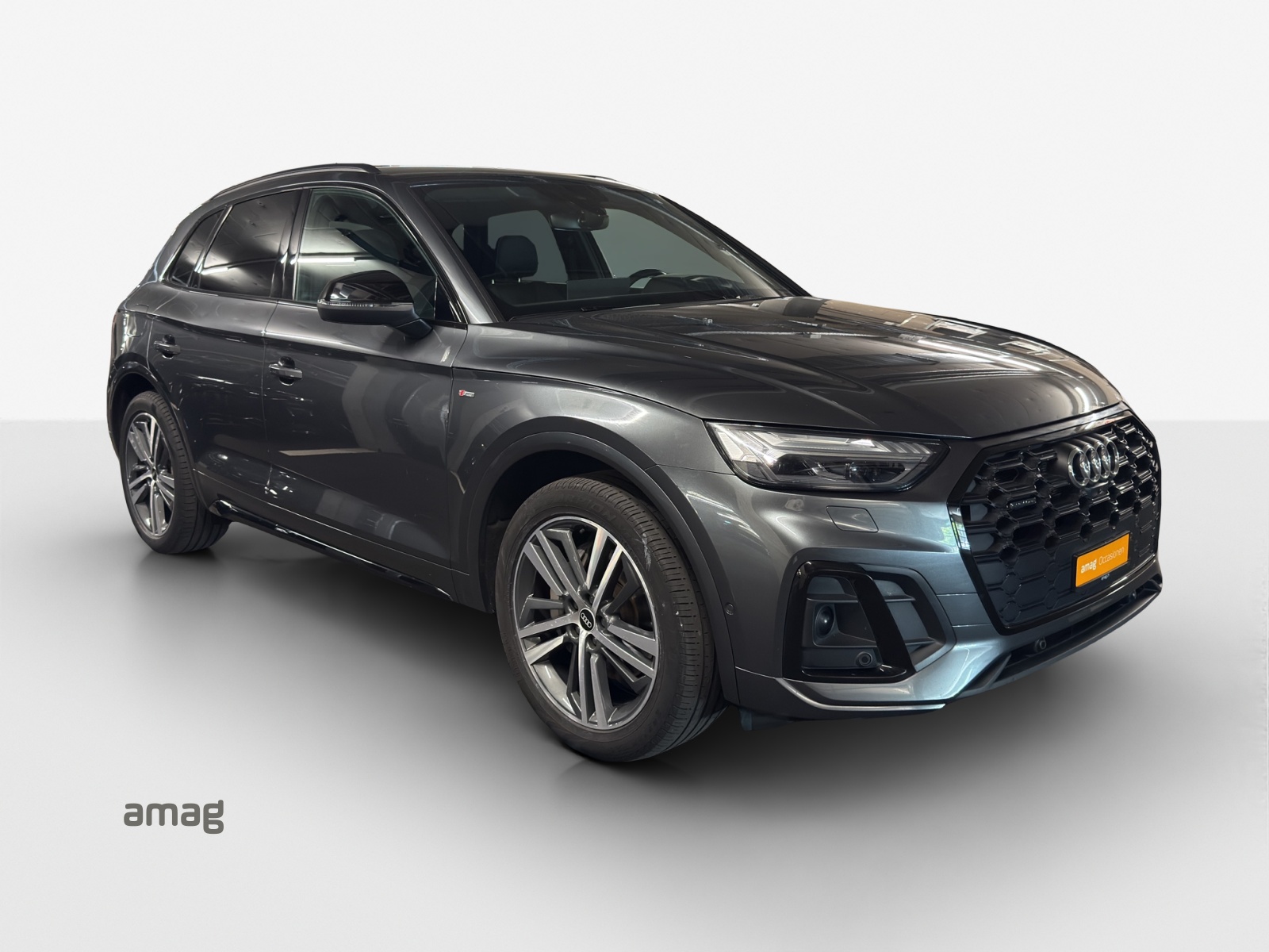 AUDI Q5 50 TFSI e PHEV S line quattro S-tronic-image-5