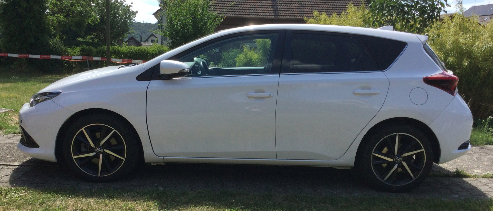 TOYOTA 1.8 HSD Luna-image-0
