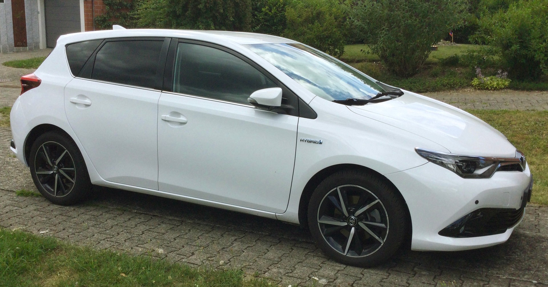 TOYOTA 1.8 HSD Luna-image-1