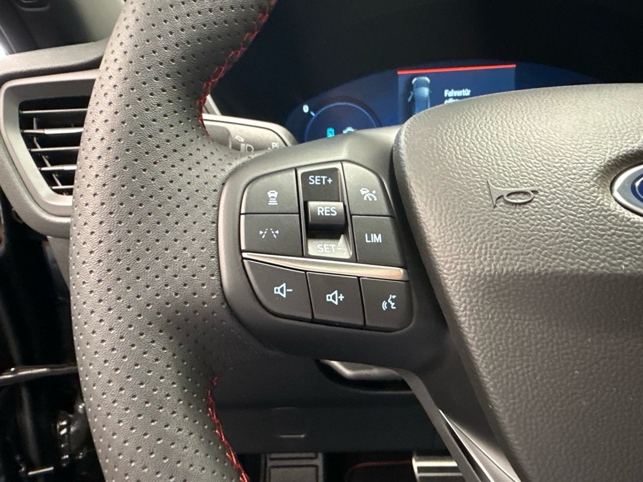 FORD Kuga 2.5 PHEV ST-Line X 243PS-image-10