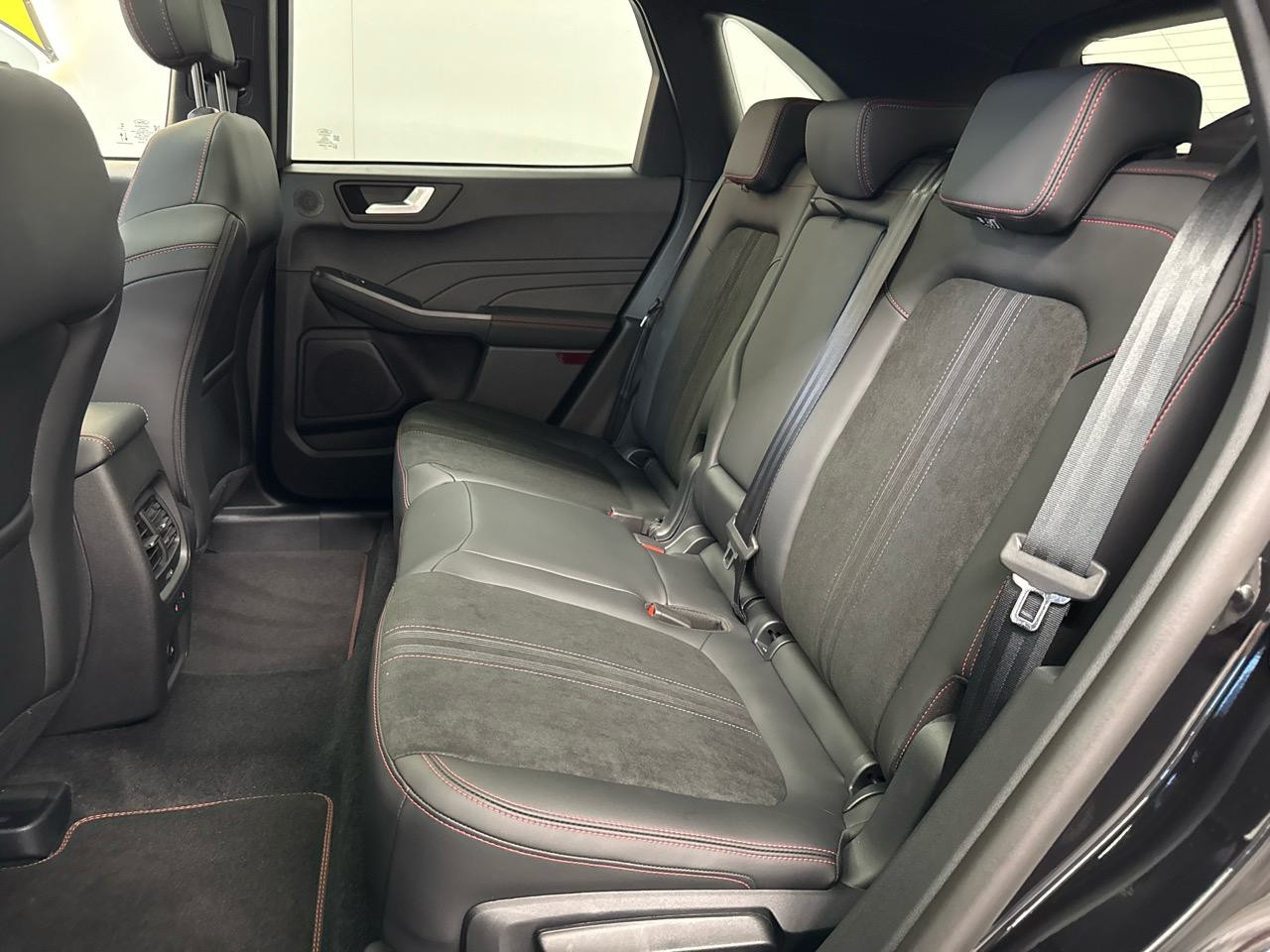 FORD Kuga 2.5 PHEV ST-Line X 243PS-image-11