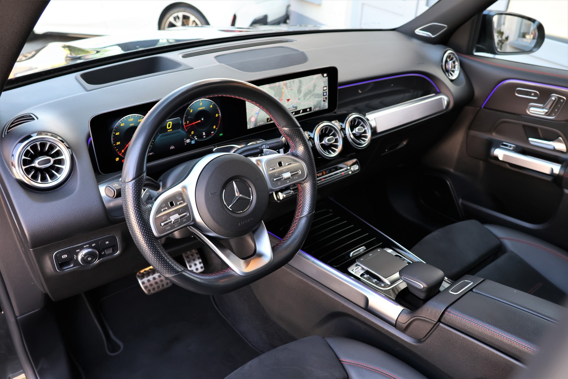 MERCEDES-BENZ GLB 220 d 4Matic AMG Line 8G-Tronic (CH) + 2.0T AHK-image-9