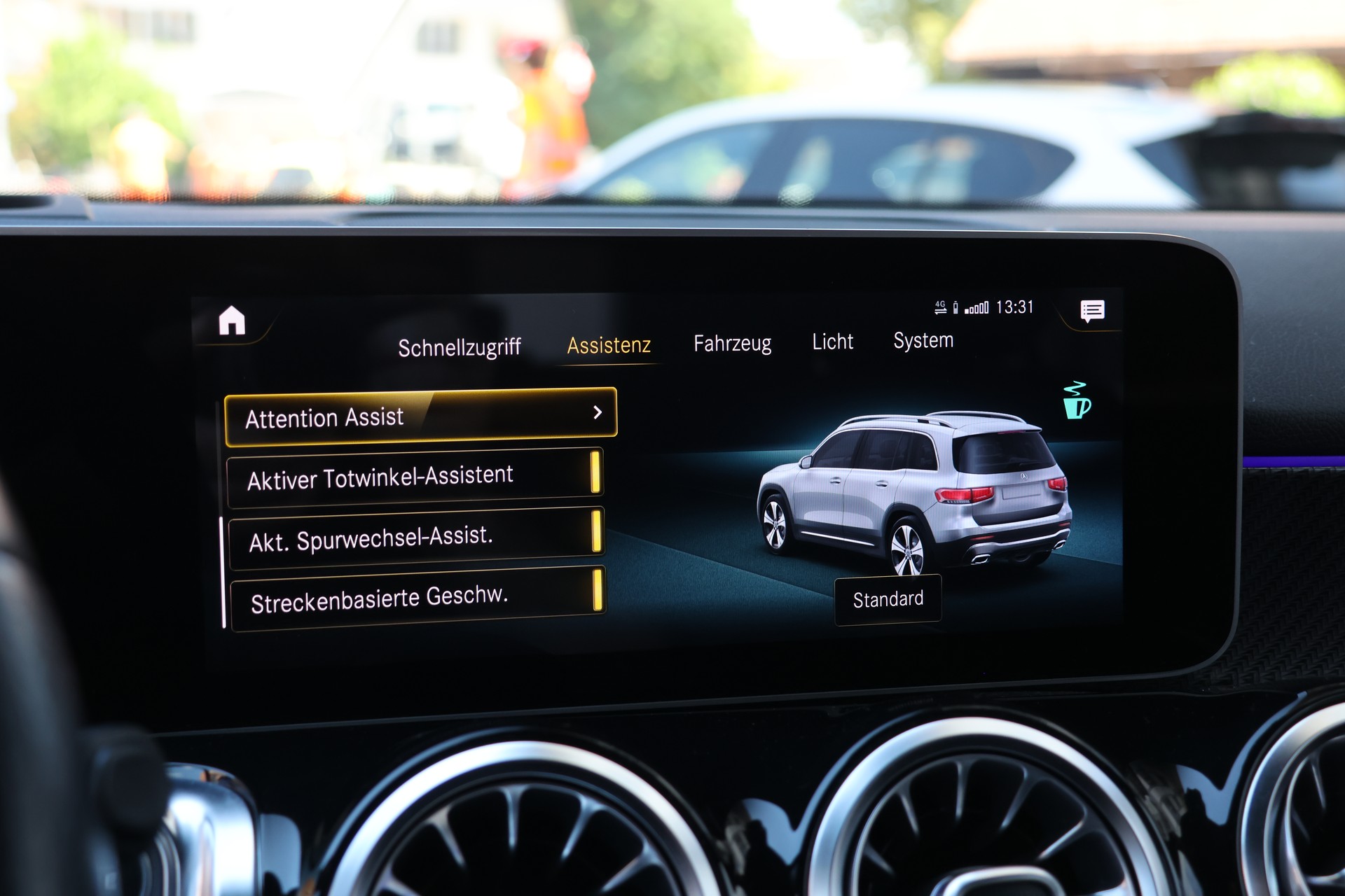 MERCEDES-BENZ GLB 220 d 4Matic AMG Line 8G-Tronic (CH) + 2.0T AHK-image-24