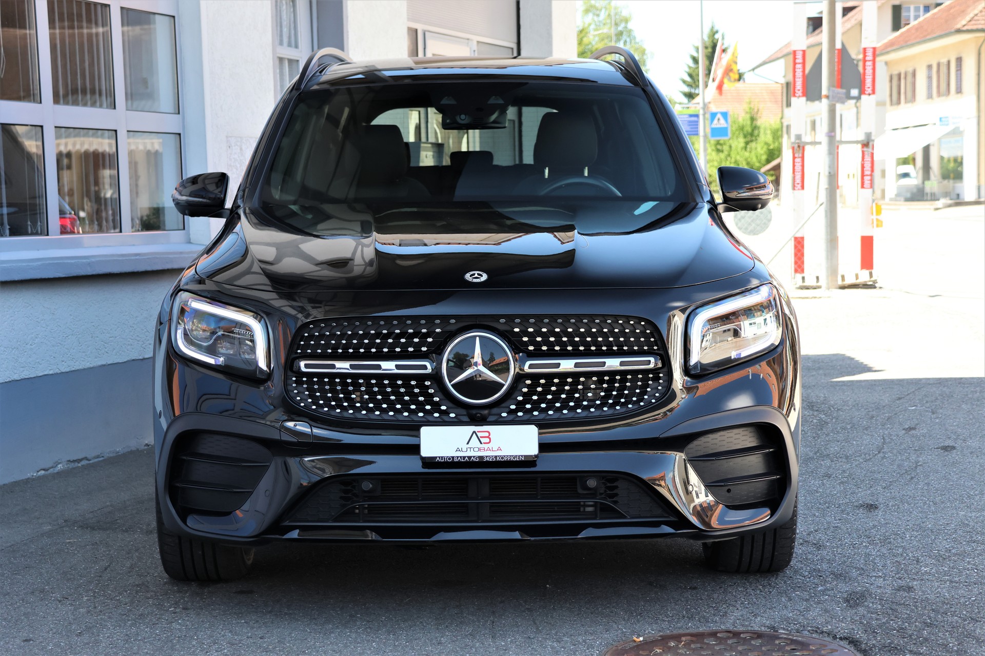 MERCEDES-BENZ GLB 220 d 4Matic AMG Line 8G-Tronic (CH) + 2.0T AHK-image-1