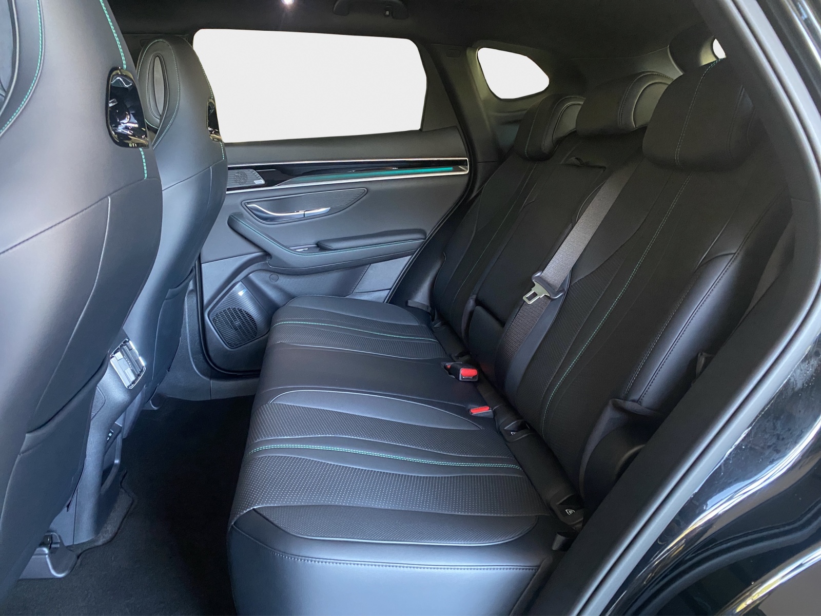 BYD Seal U DM-i Comfort-image-17