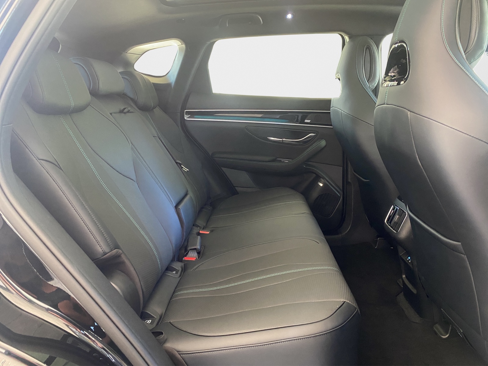 BYD Seal U DM-i Comfort-image-18