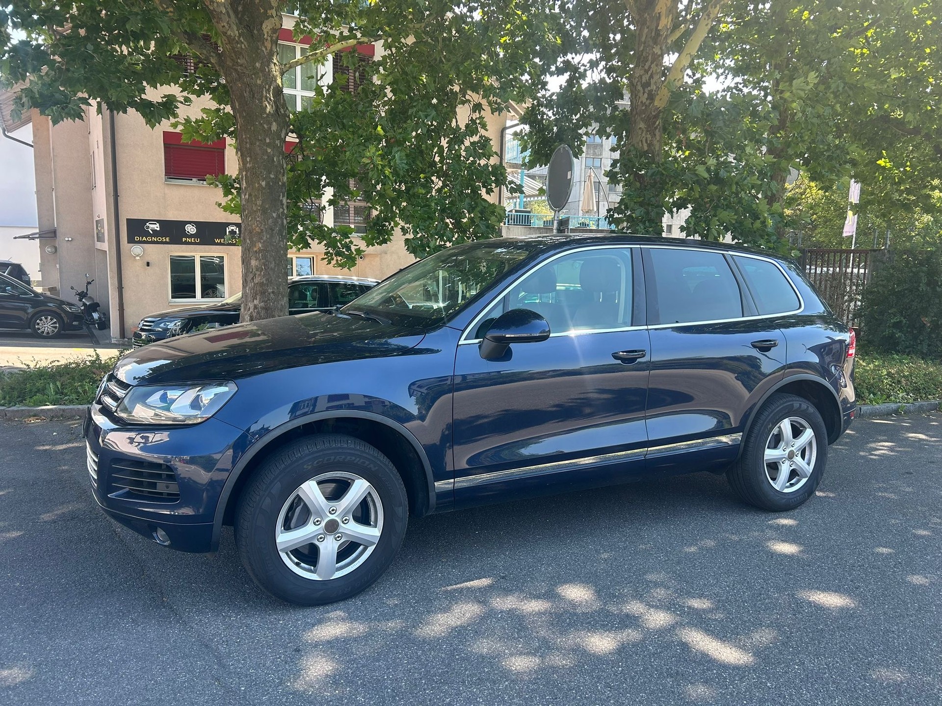 VW Touareg 3.0 TDI BlueMotion Technology Tiptronic-image-3