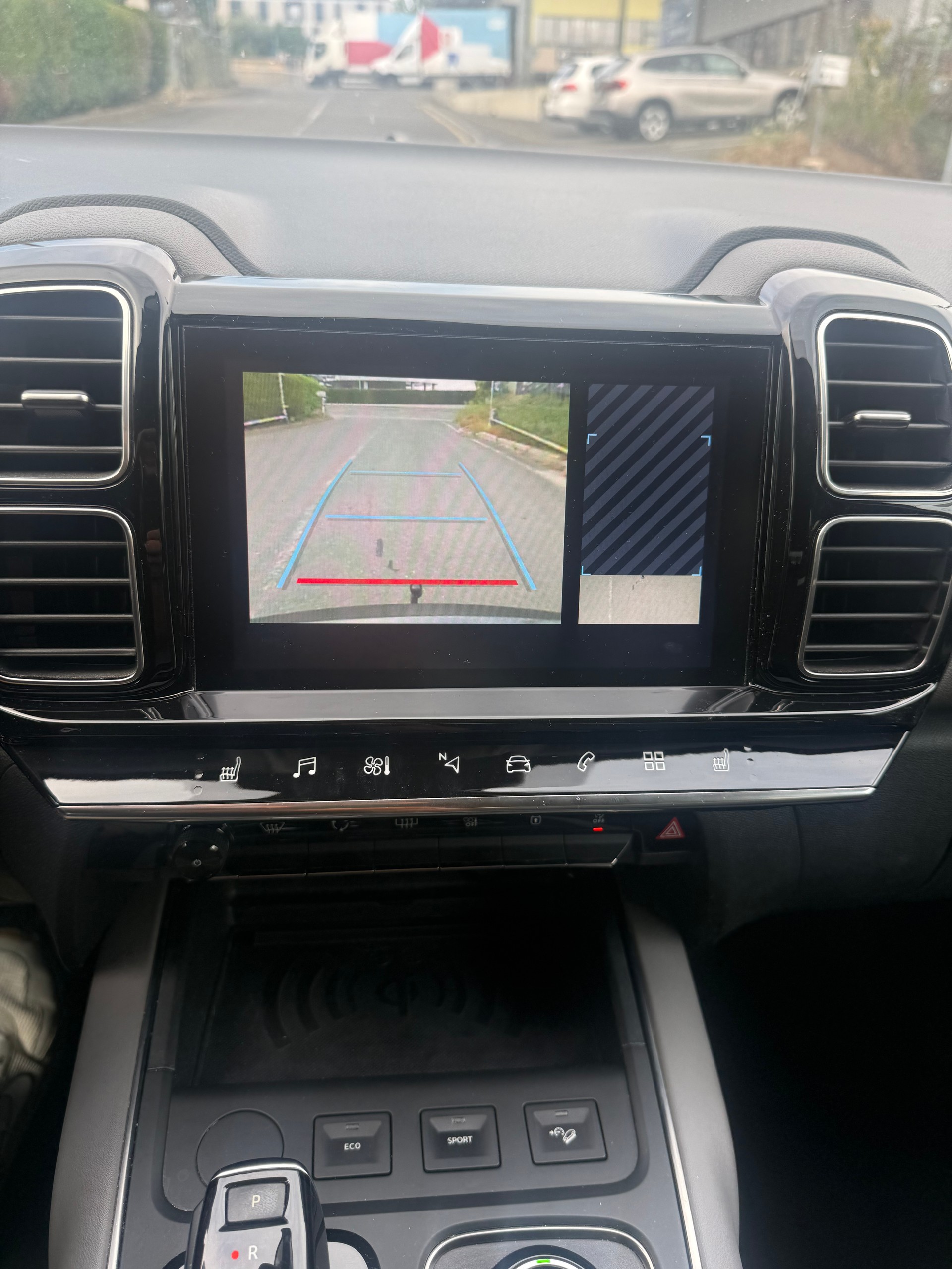 CITROEN C5 Aircross 1.5 BlueHD Feel EAT8-image-12