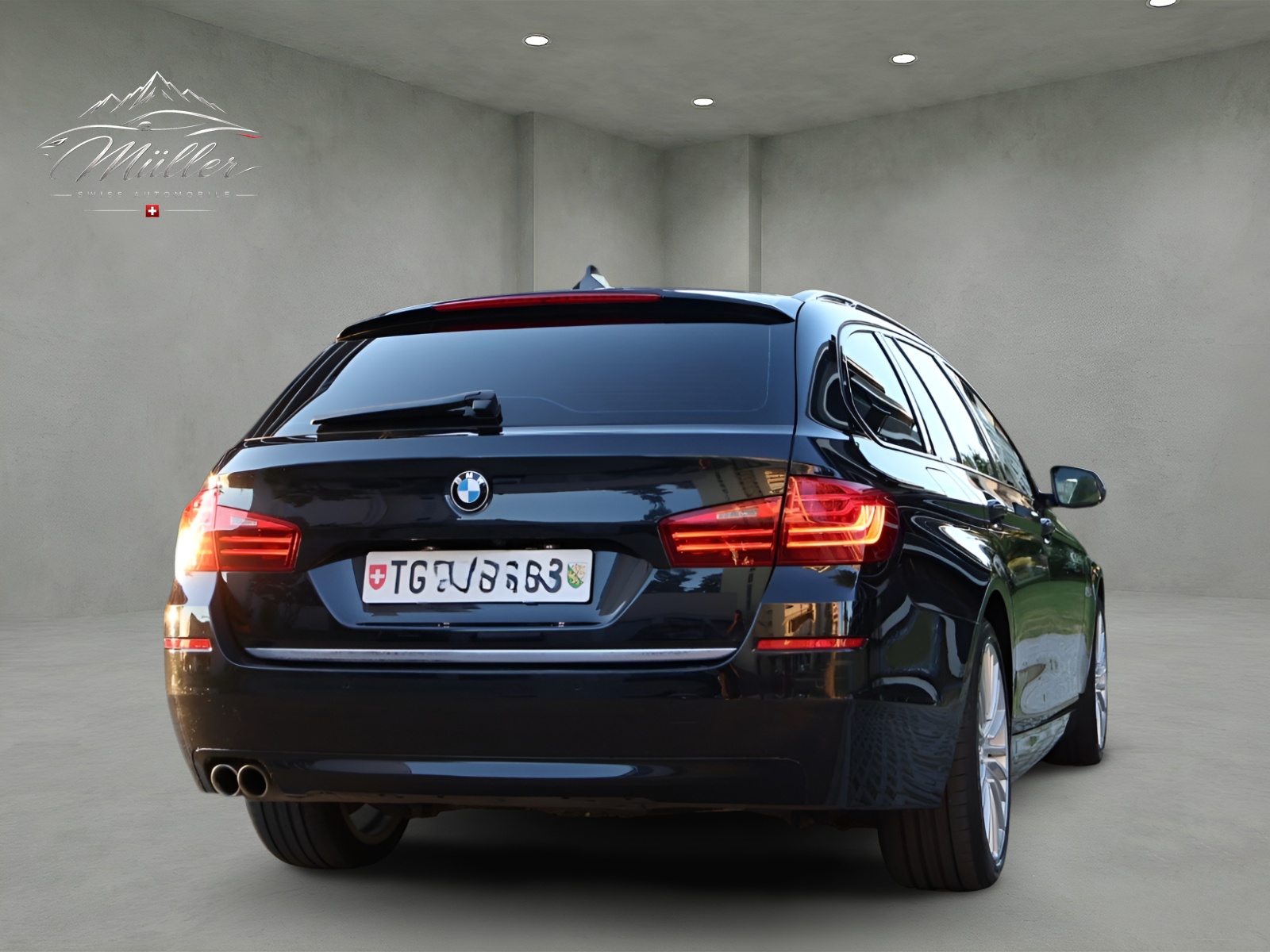 BMW 525 d Touring xDrive Luxury Line Steptronic-showroom-element-3