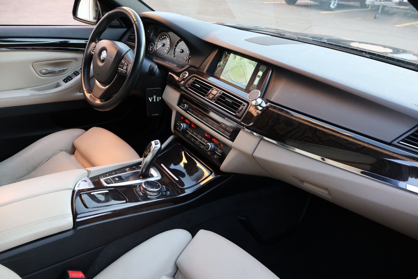 BMW 525 d Touring xDrive Luxury Line Steptronic-image-5