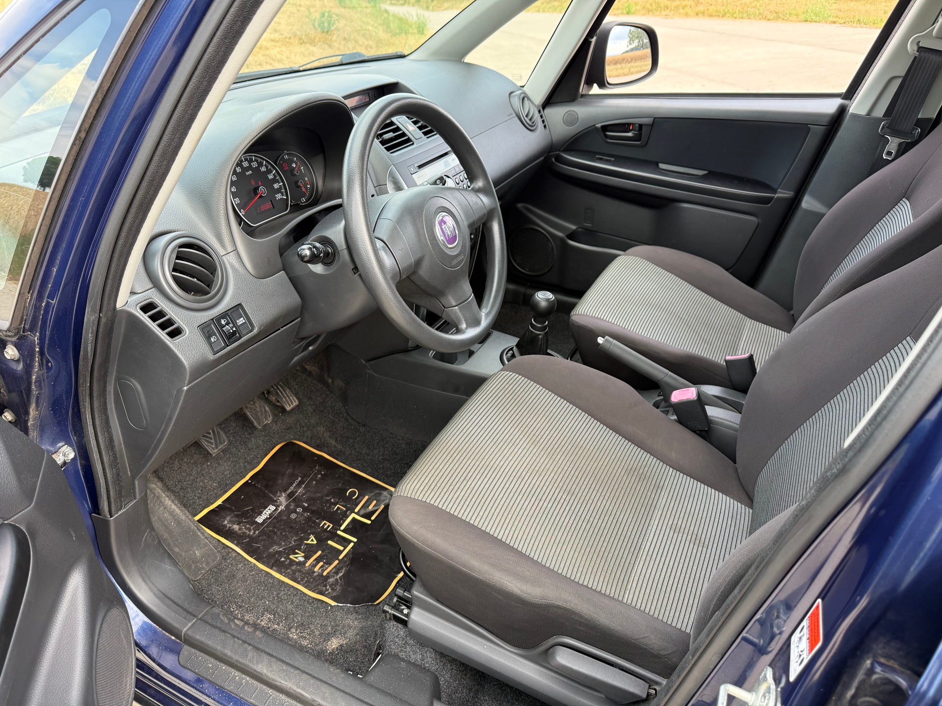 FIAT Sedici 1.6 4WD Emotion-image-13