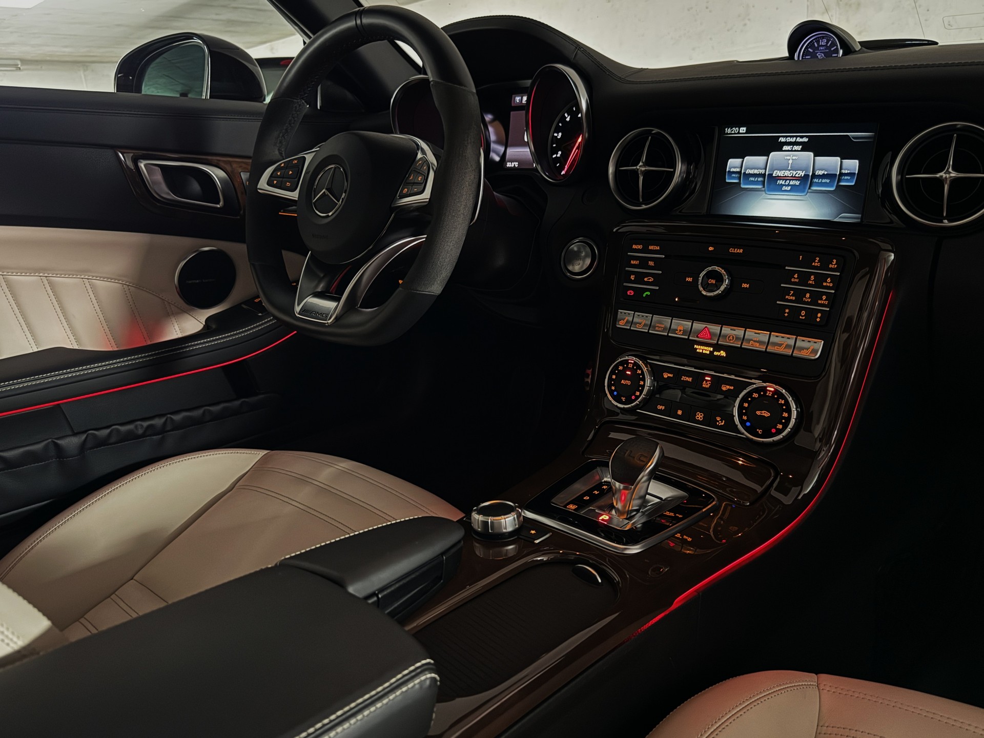 MERCEDES-BENZ SLC 43 AMG 9G-Tronic "DESIGNO" 390PS - *ABSOLUT NEUWERTIG* - *WAHNSINNS-AUSSTATTUNG* - *GRATIS-SERVICE & GARANTIE*-image-26