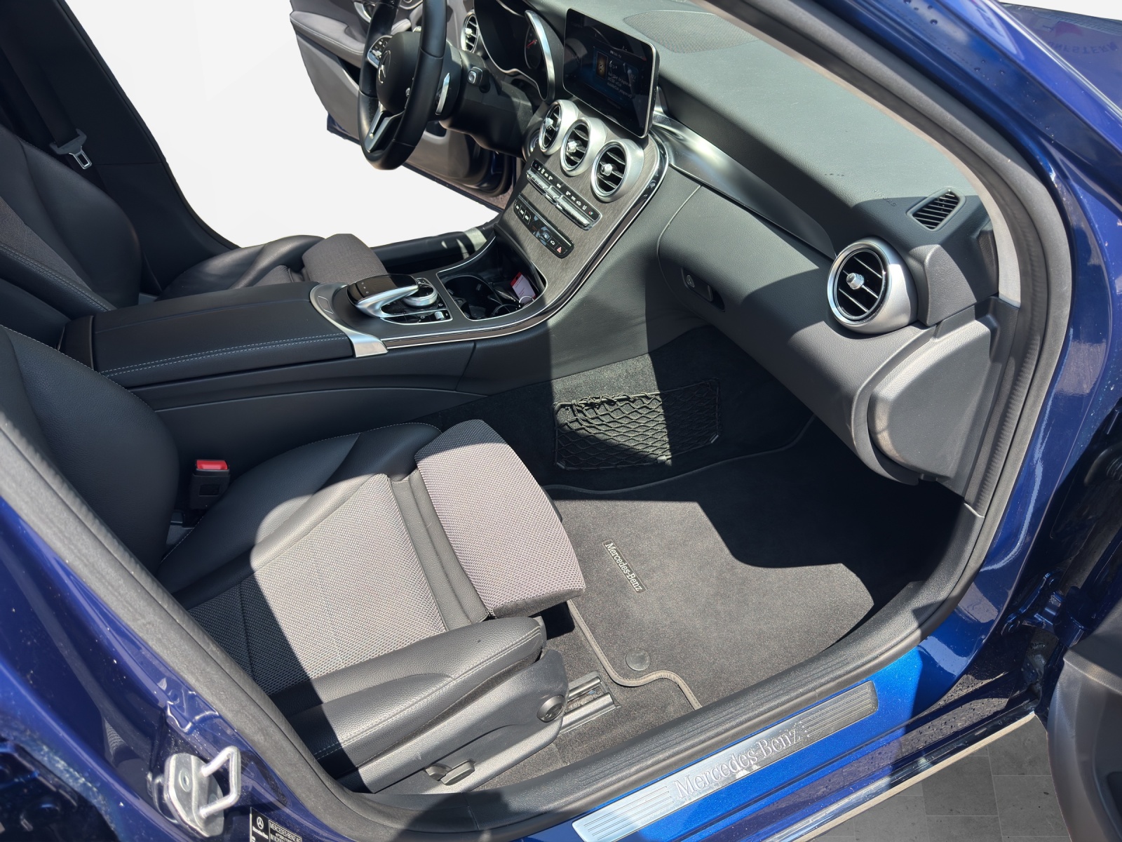MERCEDES-BENZ C 220 d Swiss Star 4M 9G-Tronic-image-13