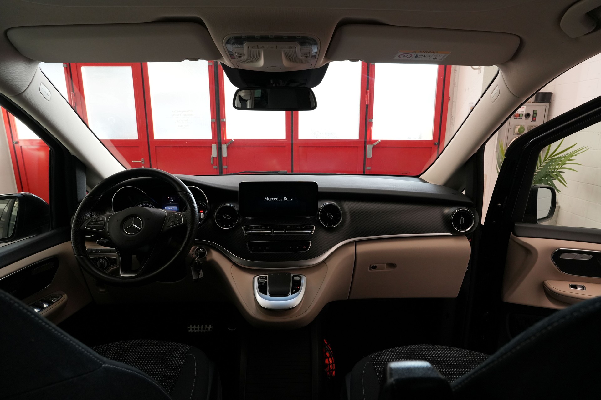 MERCEDES-BENZ Marco Polo 300 d 4M Automat-image-17