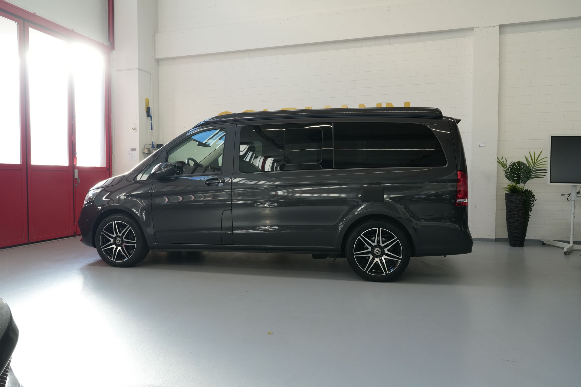 MERCEDES-BENZ Marco Polo 300 d 4M Automat-image-1