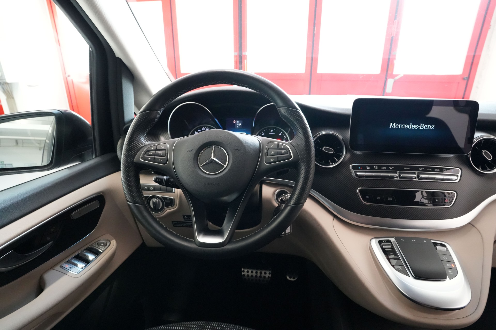 MERCEDES-BENZ Marco Polo 300 d 4M Automat-image-18