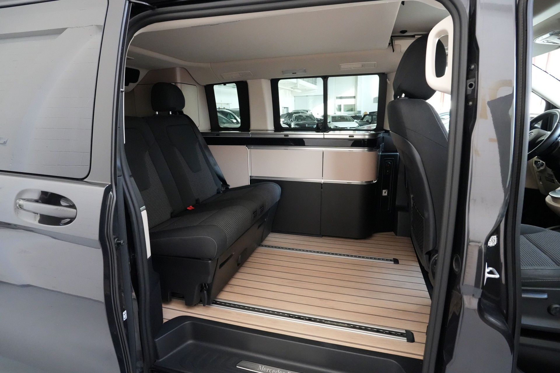 MERCEDES-BENZ Marco Polo 300 d 4M Automat-image-14