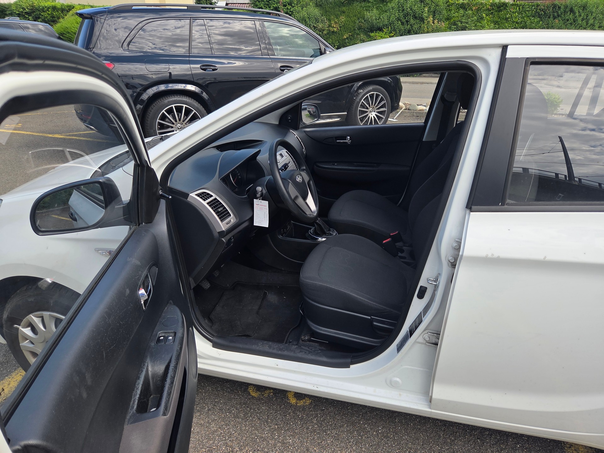 HYUNDAI i20 1.2 Comfort-image-8