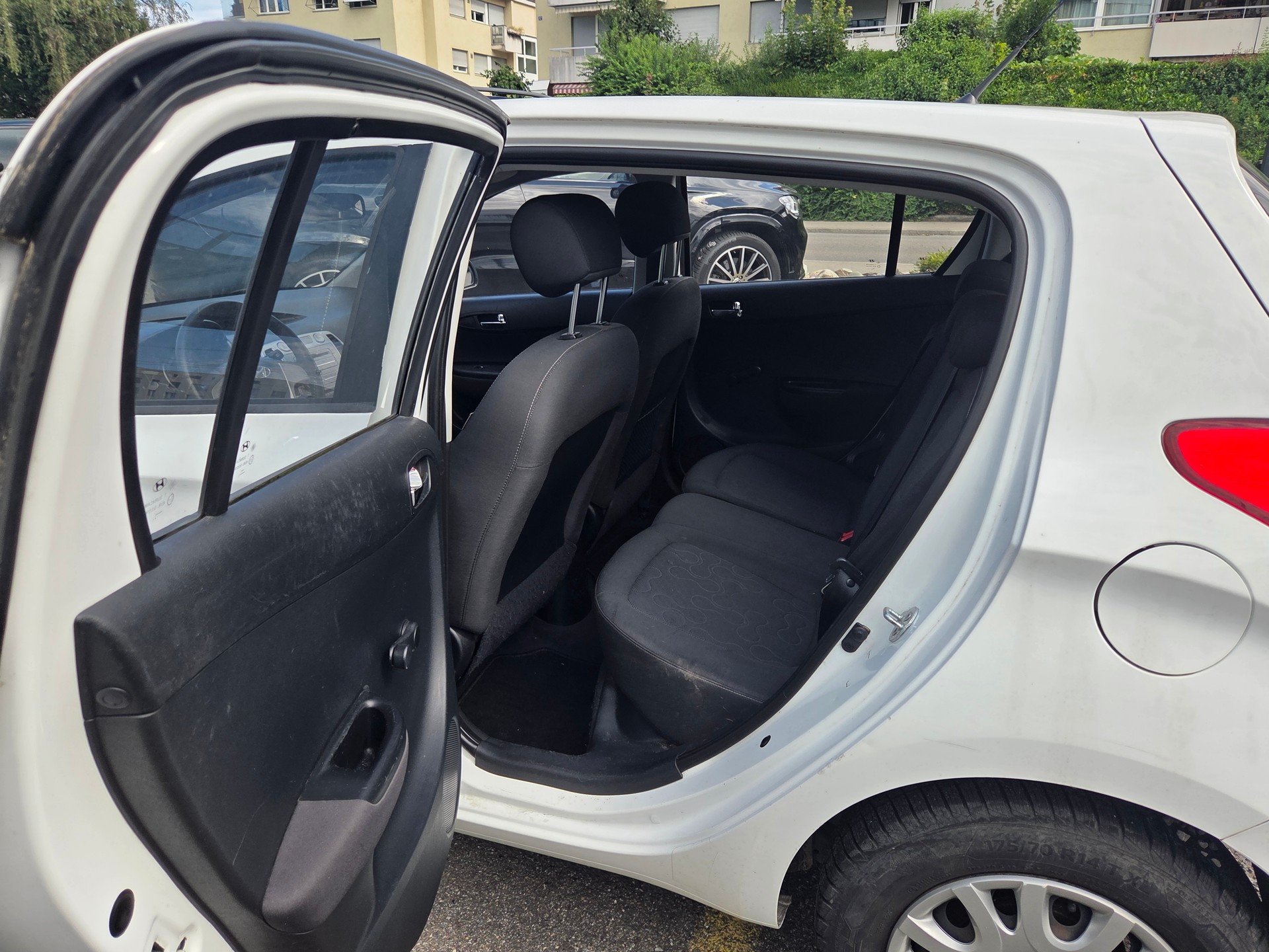 HYUNDAI i20 1.2 Comfort-image-10
