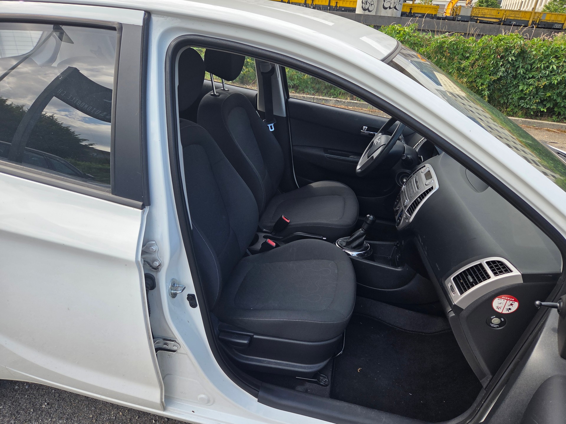 HYUNDAI i20 1.2 Comfort-image-13