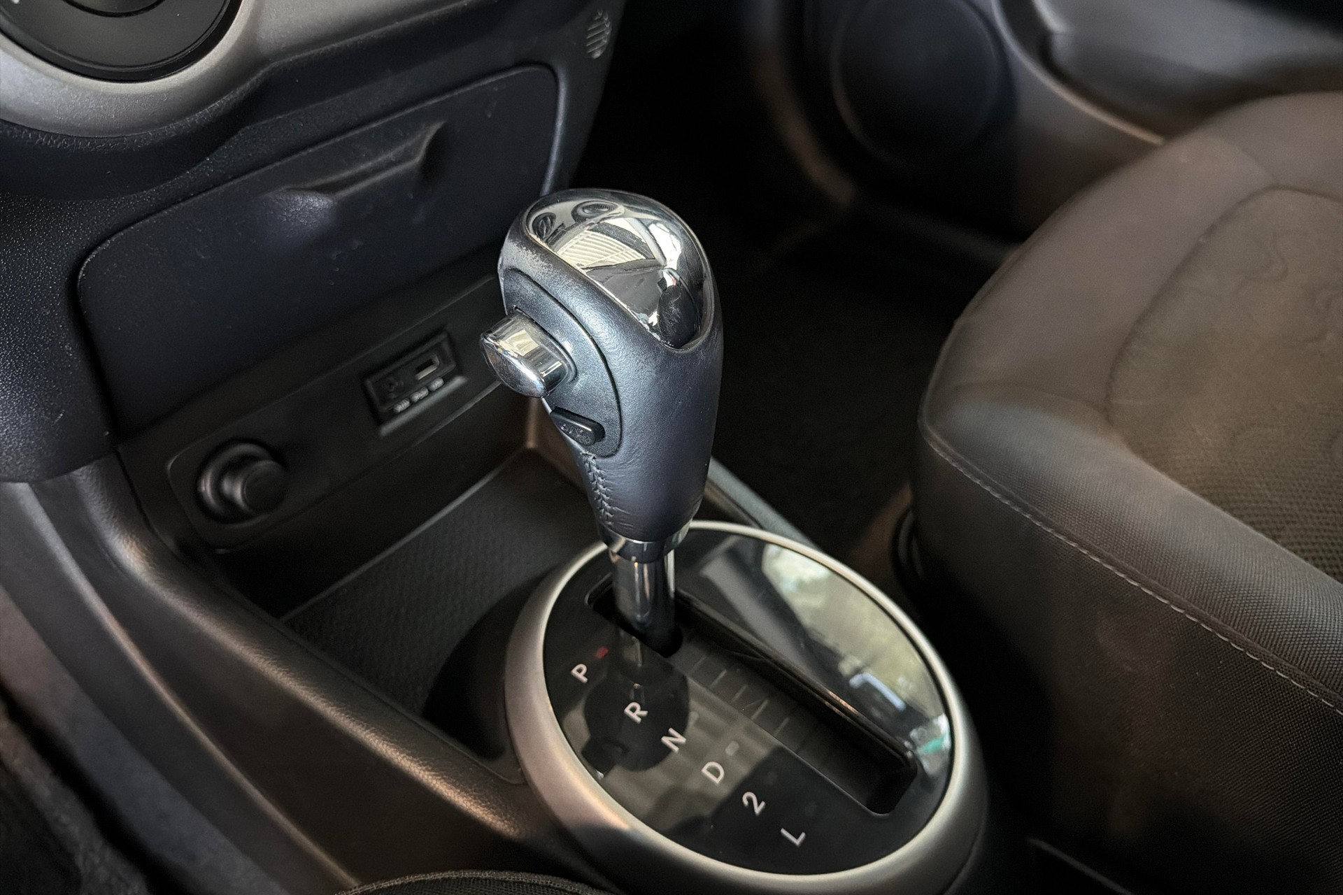 HYUNDAI i20 1.4 Style Automatic-image-13