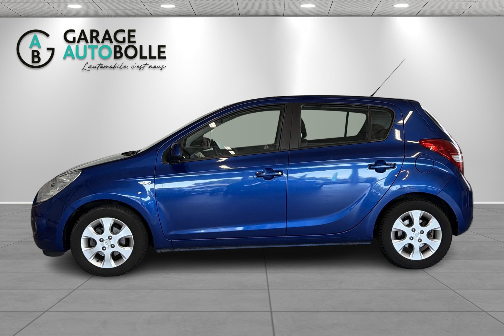 HYUNDAI i20 1.4 Style Automatic-image-6