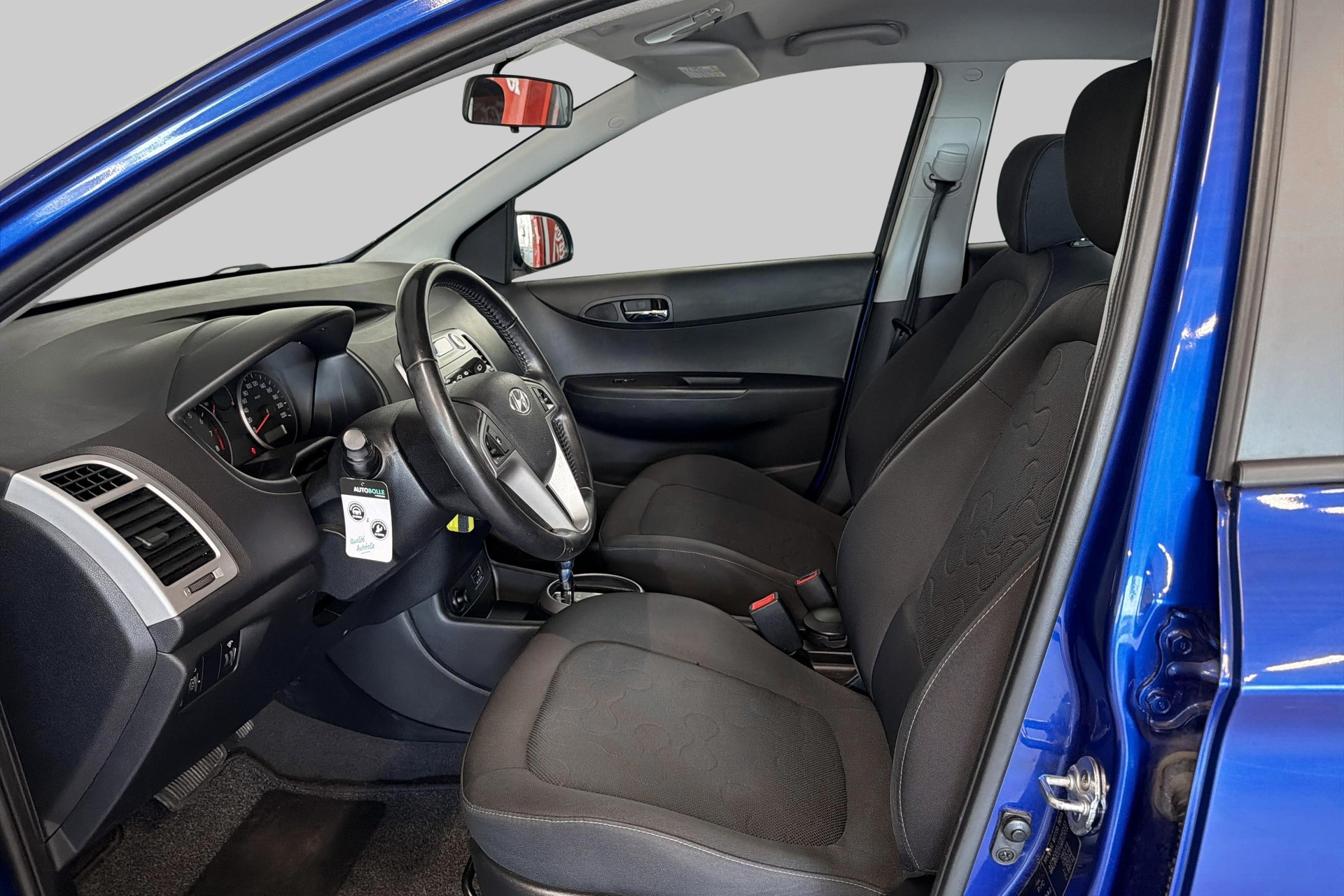 HYUNDAI i20 1.4 Style Automatic-image-7