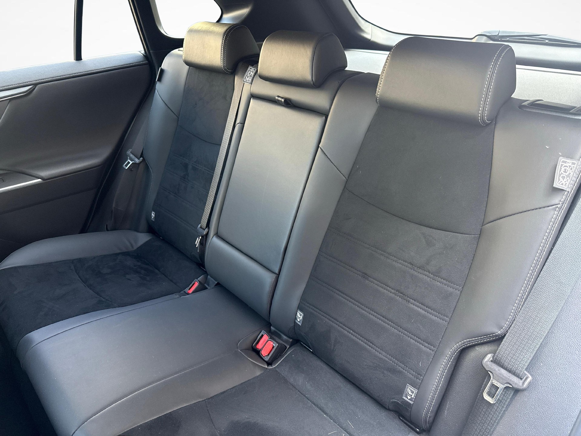 TOYOTA RAV4 2.5 Plug-In-Hybrid GR Sport-image-10