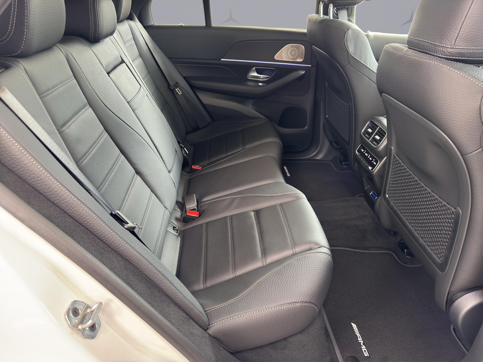 MERCEDES-BENZ GLE 450 d AMG Line 4matic-image-16