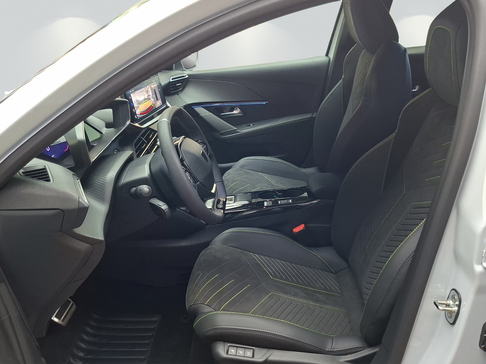 PEUGEOT 208 1.2 Hybrid 145 GT Exclusive-image-10