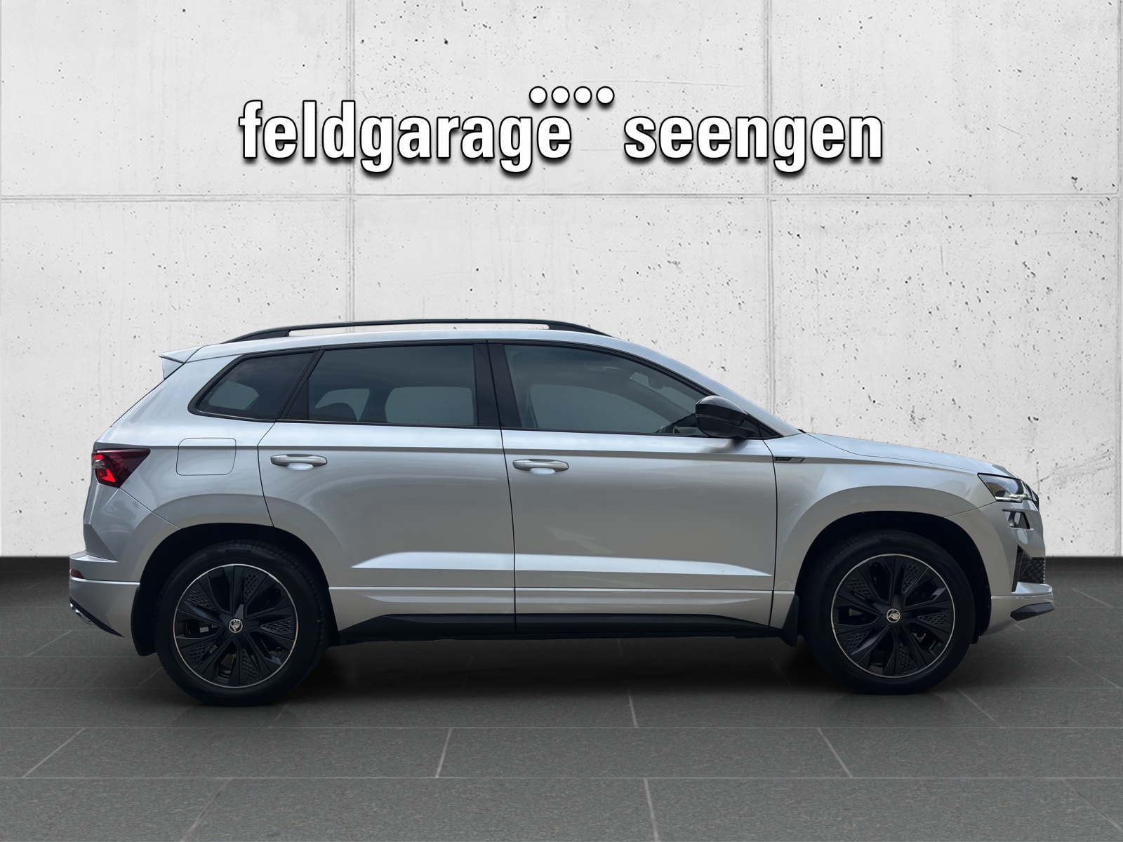 SKODA New Karoq 2.0 TSI SportLine 4x4 DSG mit Leder, Panorama Schiebedach & Standheizung-showroom-element-3