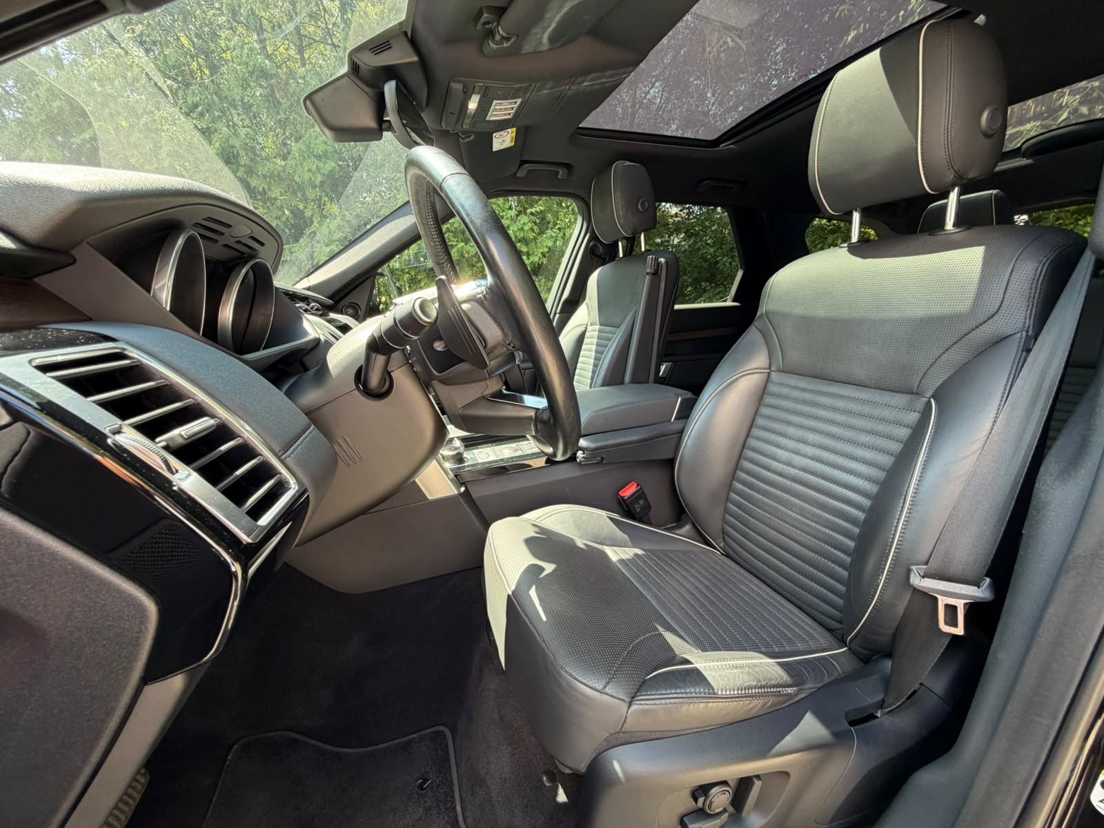 LAND ROVER Discovery 3.0 TD6 HSE Automatic-image-12