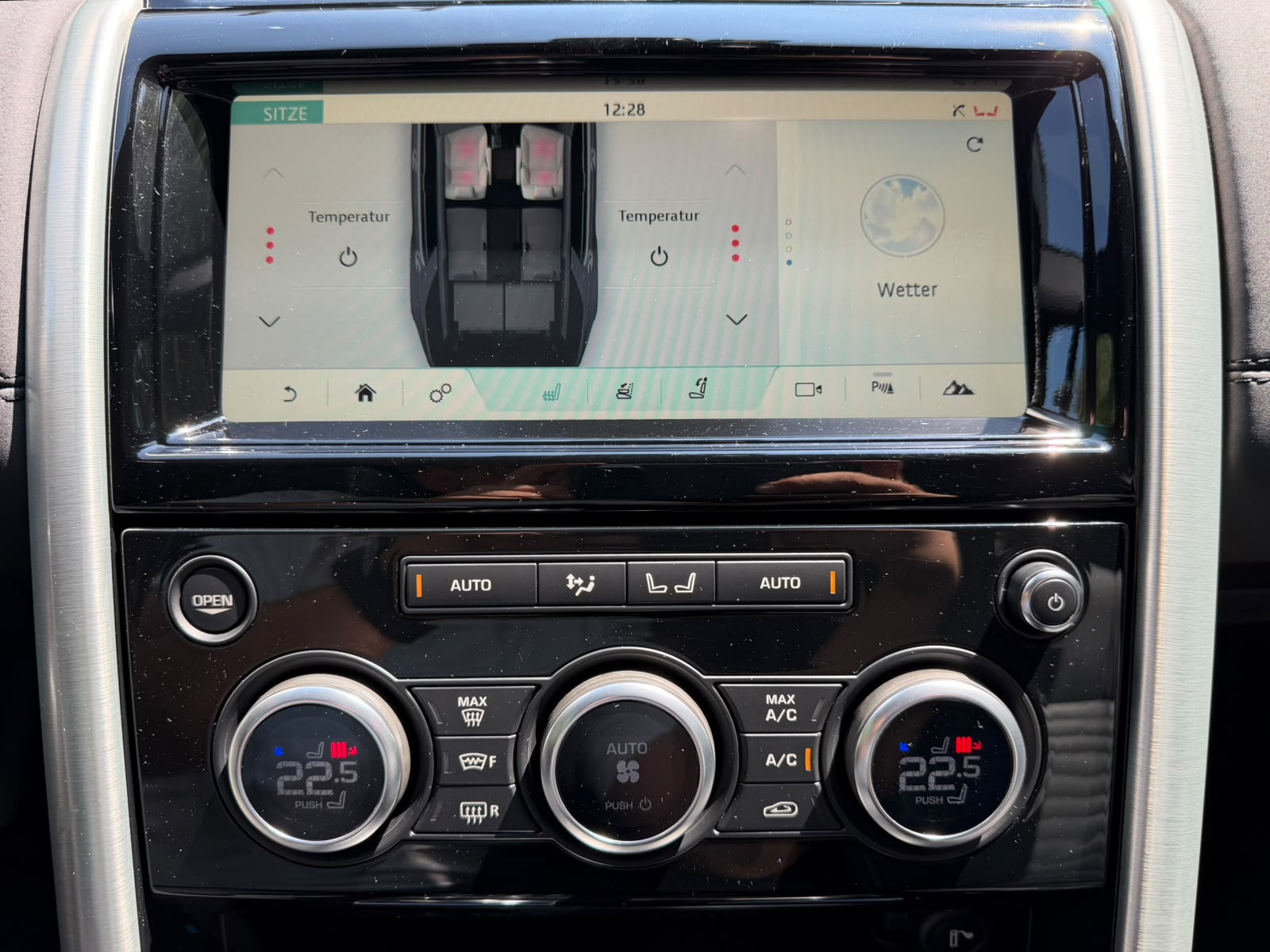 LAND ROVER Discovery 3.0 TD6 HSE Automatic-image-26