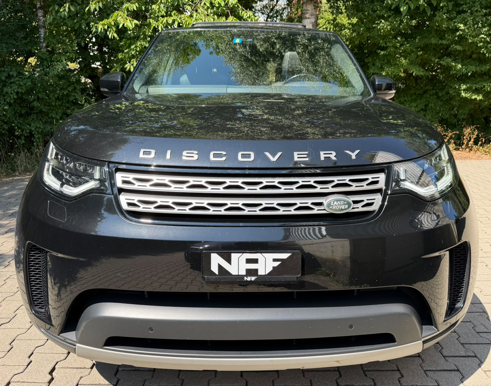 LAND ROVER Discovery 3.0 TD6 HSE Automatic-image-8