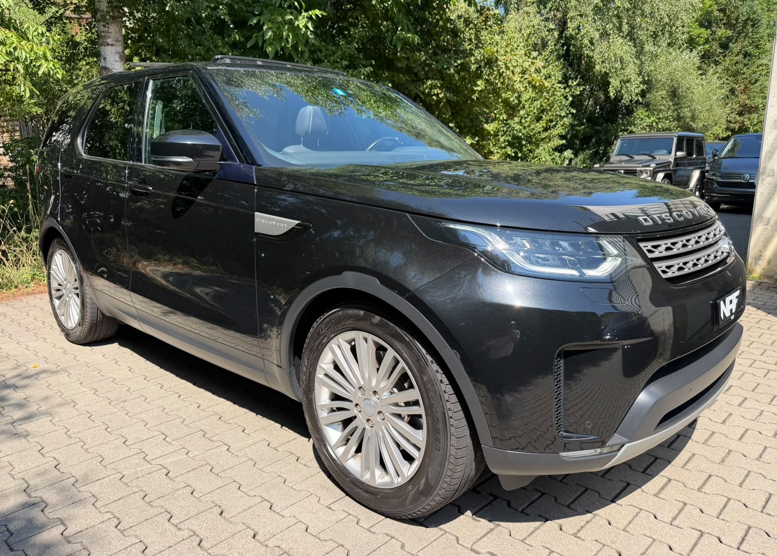LAND ROVER Discovery 3.0 TD6 HSE Automatic-image-7