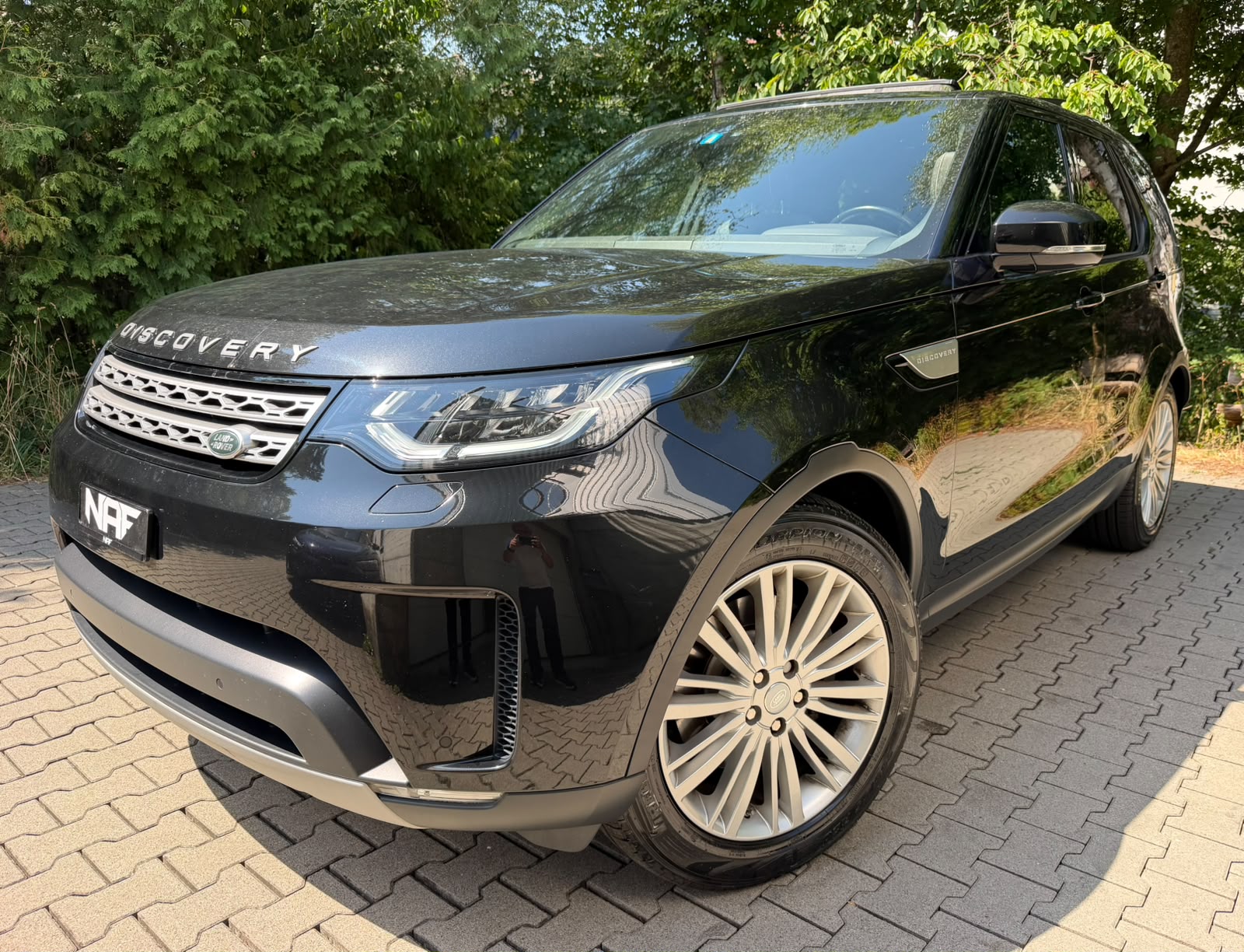 LAND ROVER Discovery 3.0 TD6 HSE Automatic-image-0