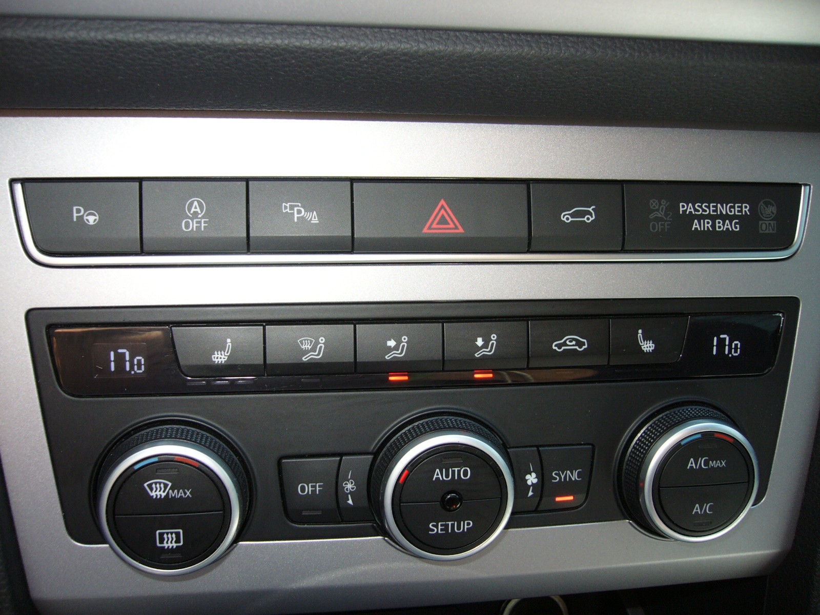 SEAT Ateca 2.0 TSI FR 4Drive DSG-image-20