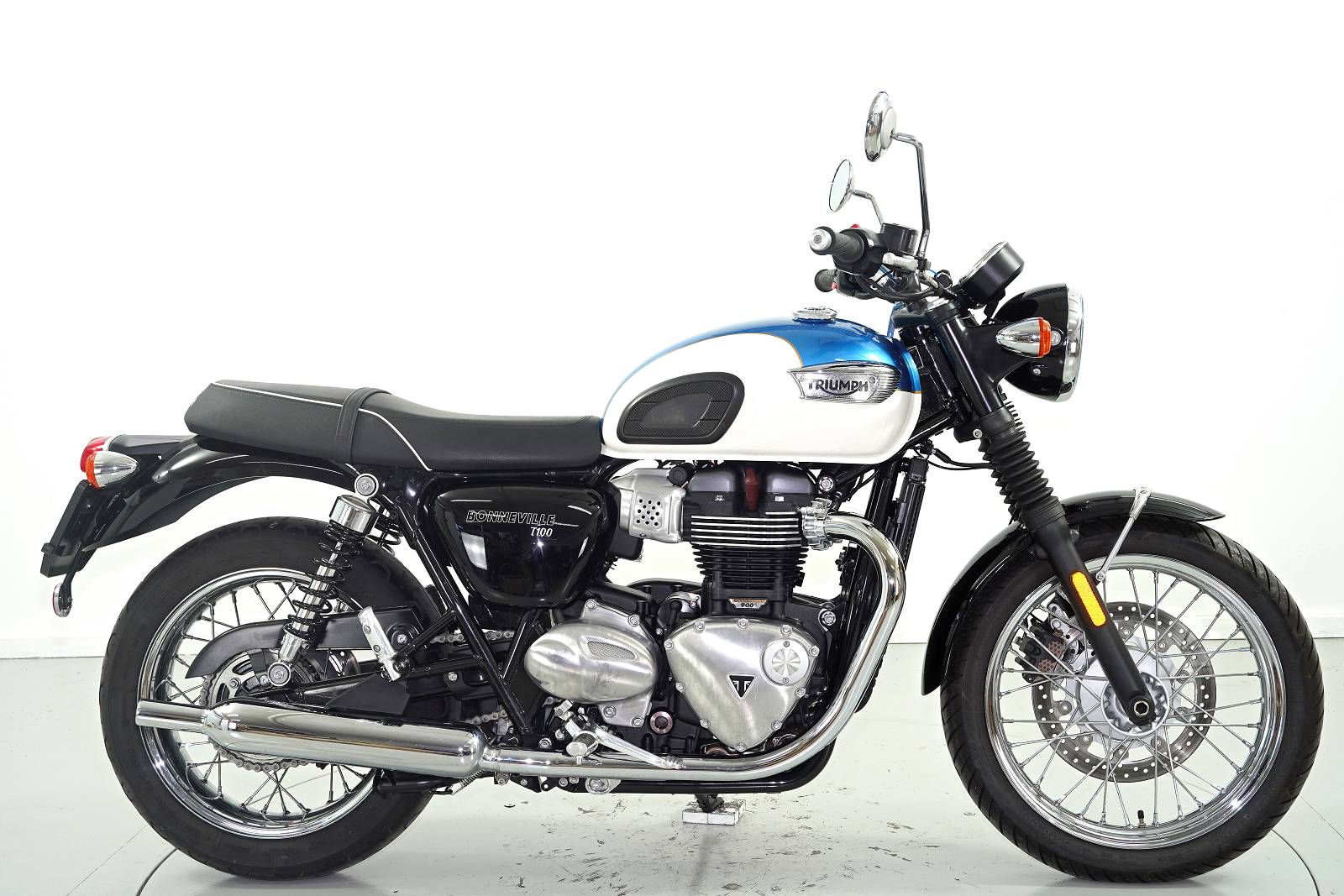 TRIUMPH Bonneville 900i T100 ABS-showroom-element-3