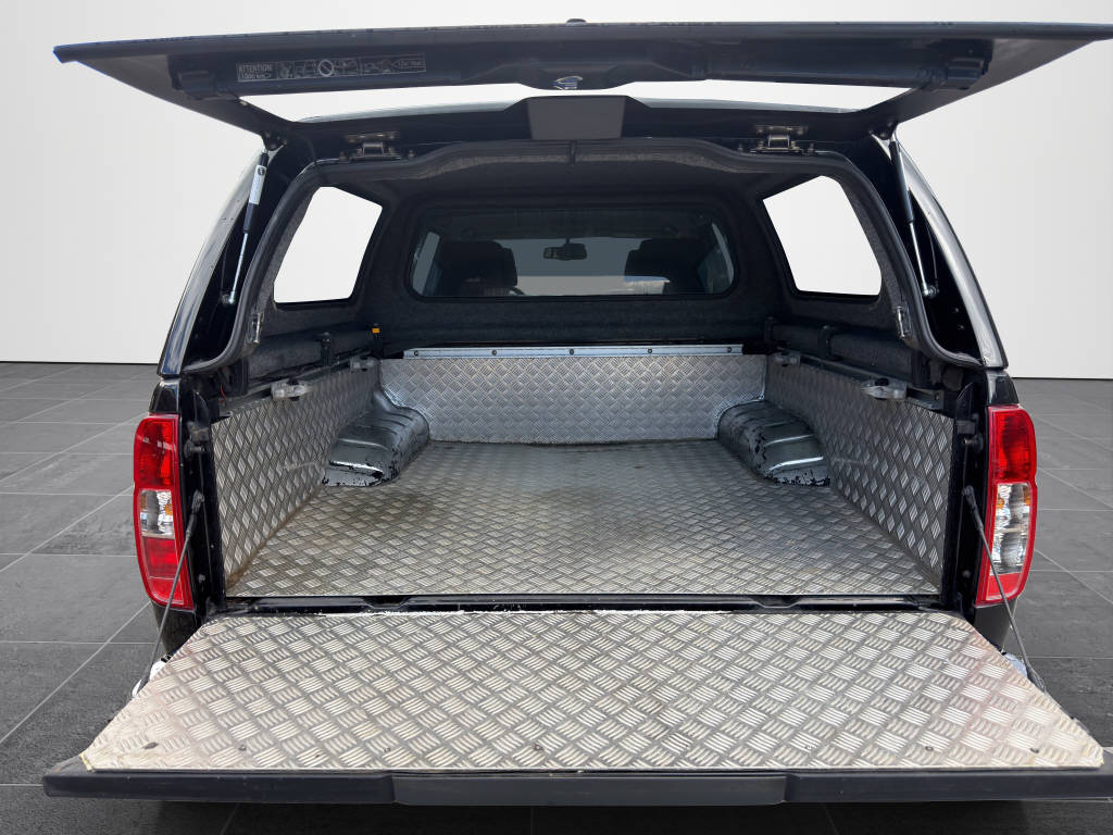 NISSAN Navara 2.5 dCi Double Cab LE-image-12