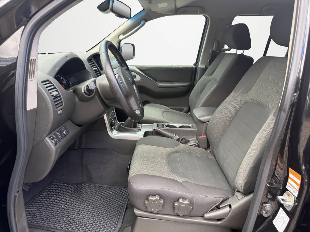 NISSAN Navara 2.5 dCi Double Cab LE-image-8