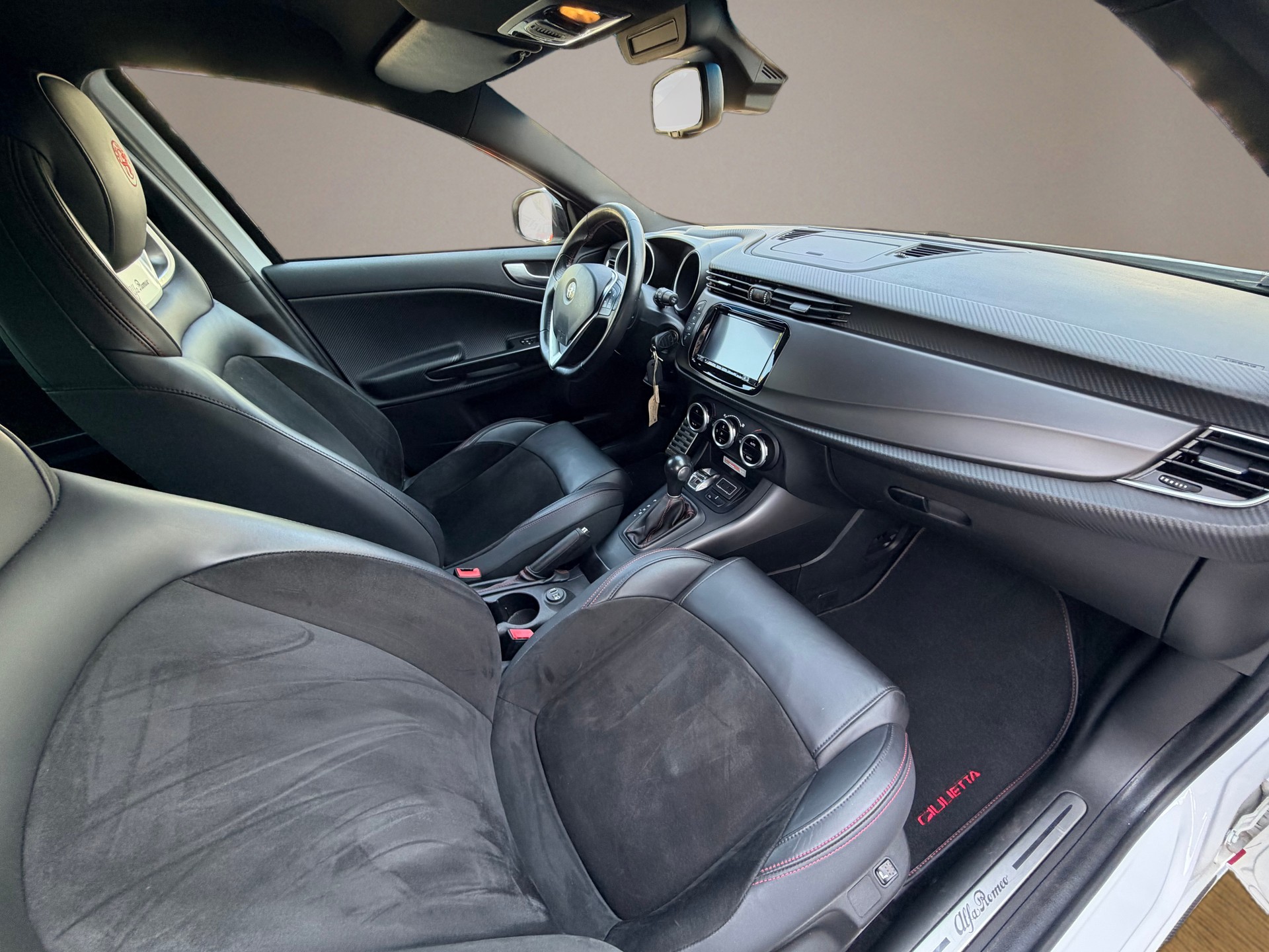 ALFA ROMEO Giulietta 1750 TBi Veloce S TCT-image-10
