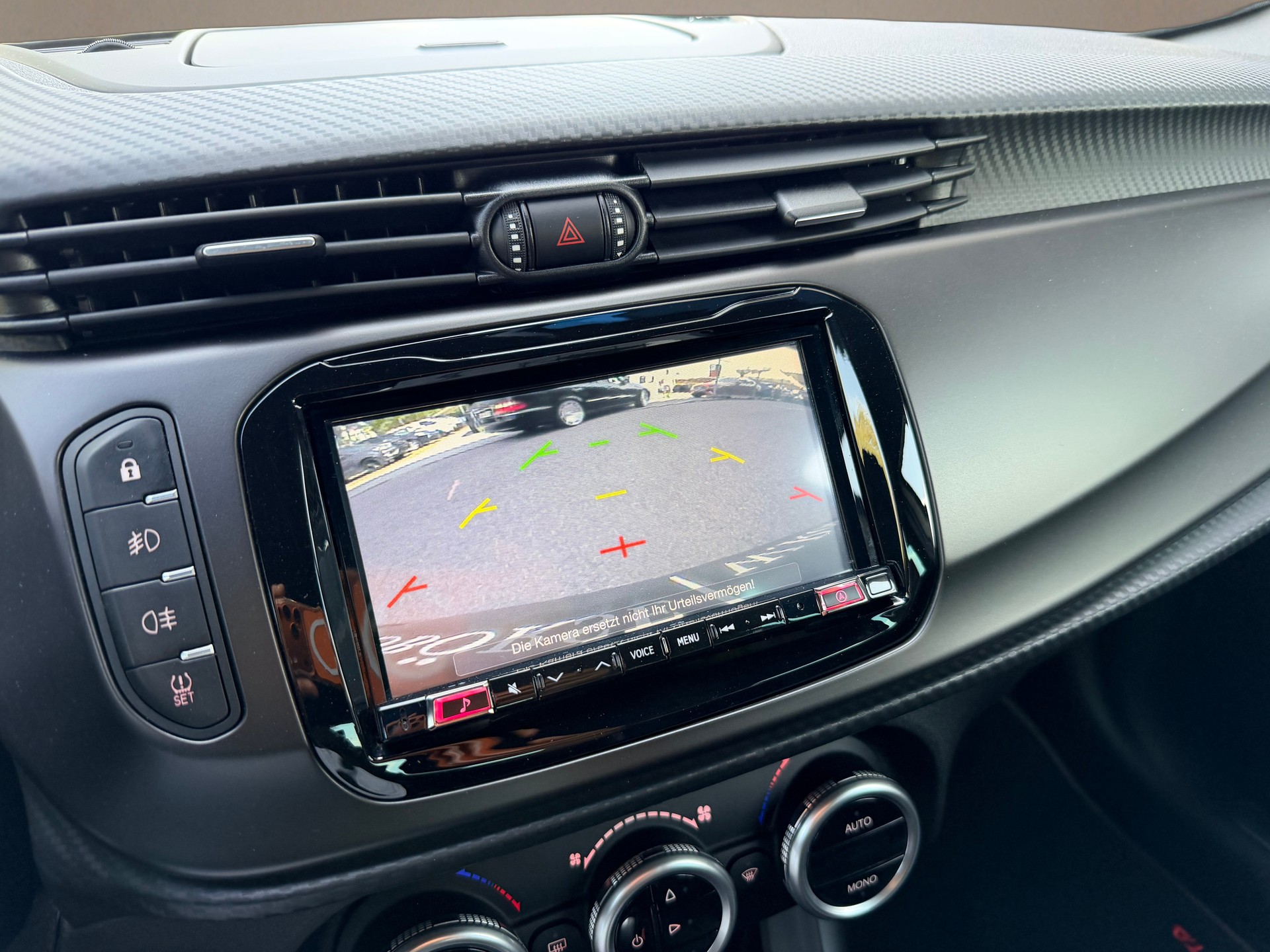 ALFA ROMEO Giulietta 1750 TBi Veloce S TCT-image-14