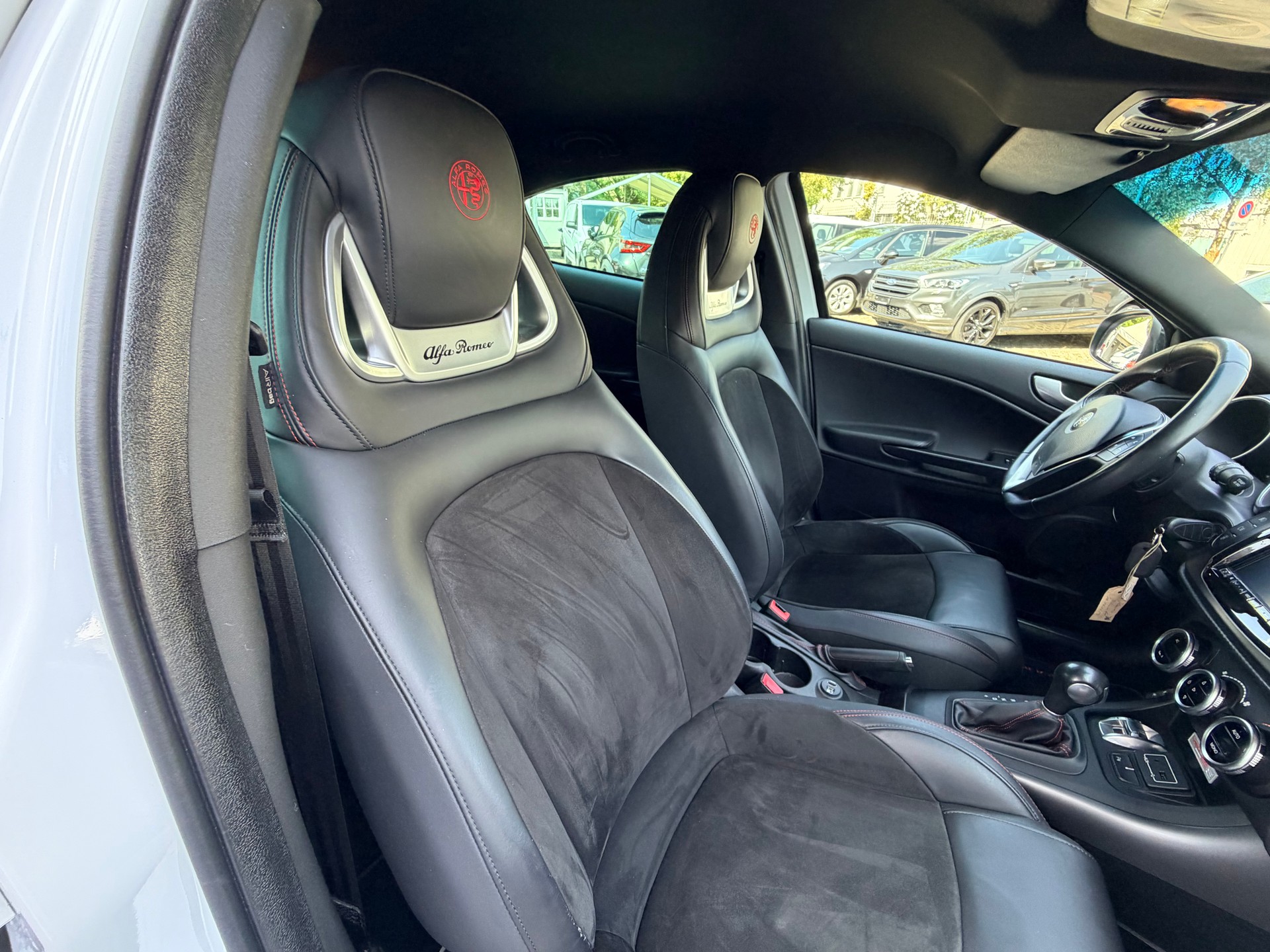 ALFA ROMEO Giulietta 1750 TBi Veloce S TCT-image-11