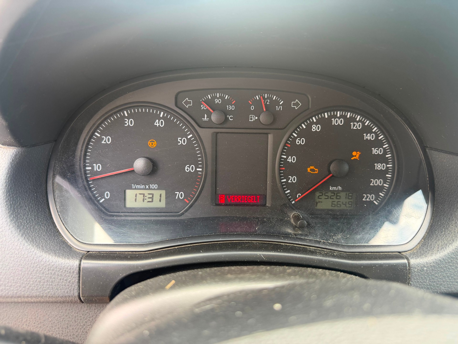 VW Polo 1.6 16V Comfortline-image-8